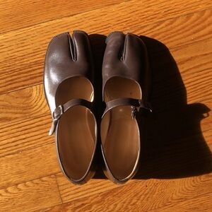 Margiela Brown Women’s Tabi Loafers EU 41